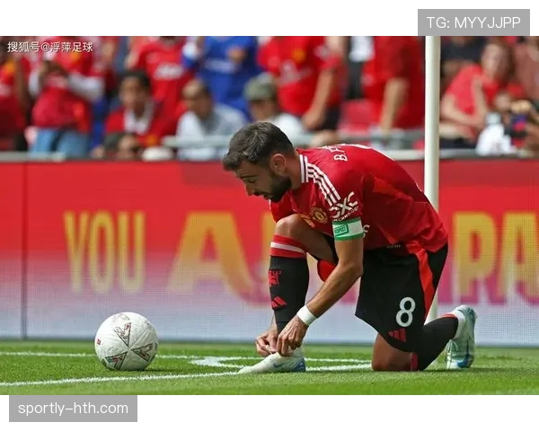 B费职业里程碑：从里斯本新星到曼联中场核心