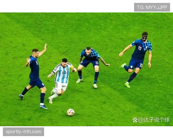 阿尔瓦雷斯高位压迫中的防守价值解析